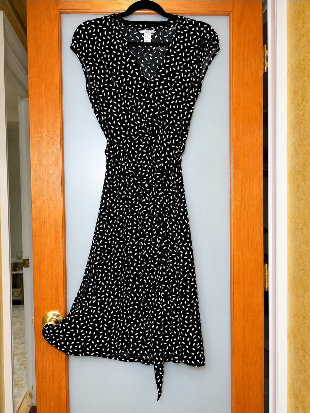 H&M Black & White Printed Wrap Midi Dress | XS